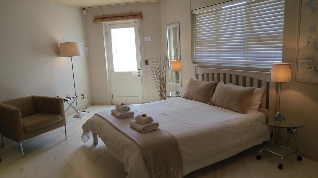 Kasa Nama Hotel Edgemead Cameră foto