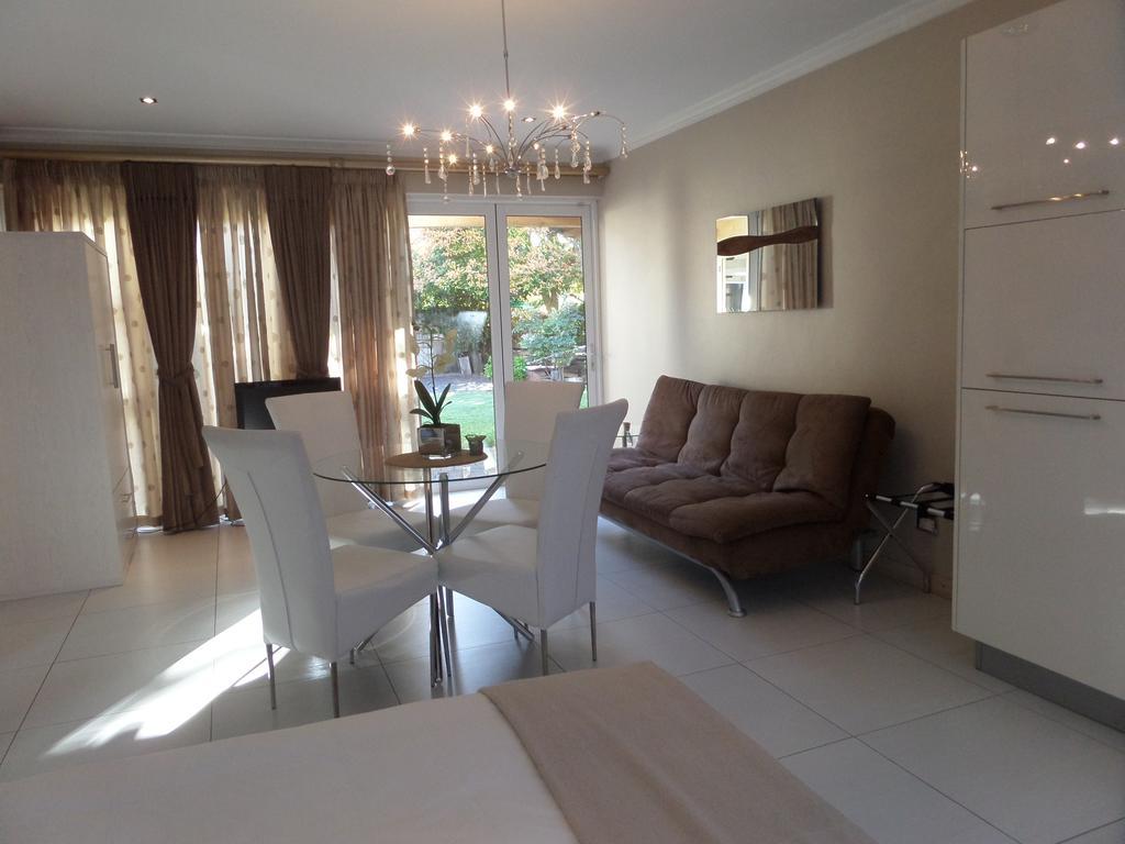 Kasa Nama Hotel Edgemead Cameră foto